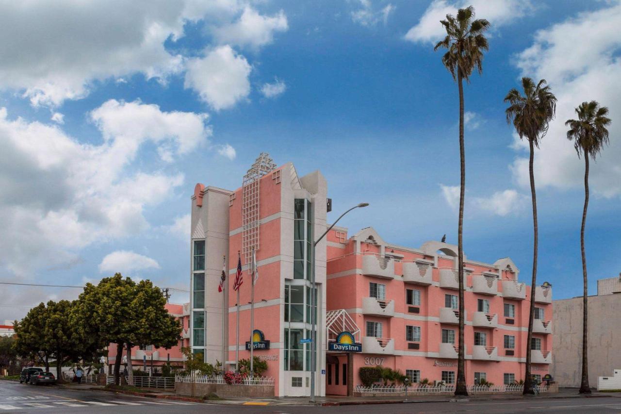 ホテル デイズ イン サンタ モニカ ロサンゼルス エクステリア 写真
